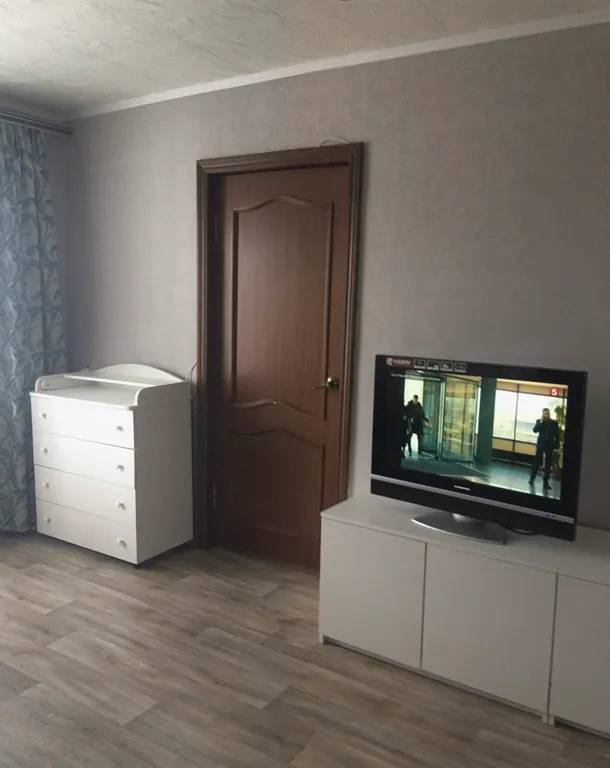 Уютная квартира с кроваткой для младенца