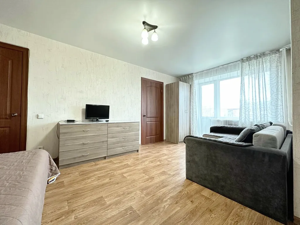 2-комнатная квартира в центре рядом с КУЗгту и РЕАцентром