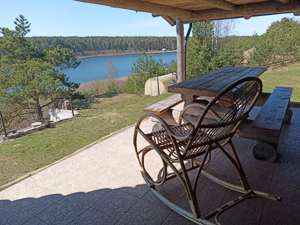 Шале на берегу озера Лесицкое