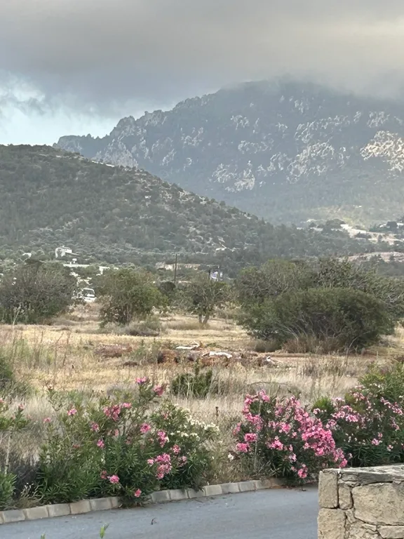 Уютная квартира на берегу моря с видом на горы