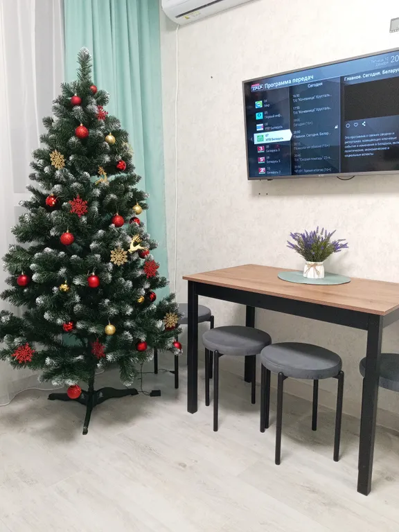 Уютная современная евродвушка с шикарным видом из панорамных окон