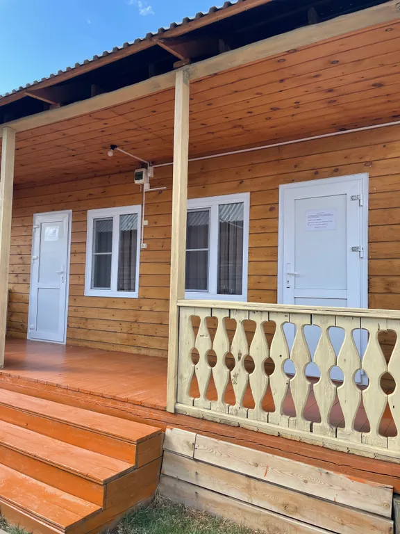 Уютный номер с двухместной кроватью и кресло-кроватью №3