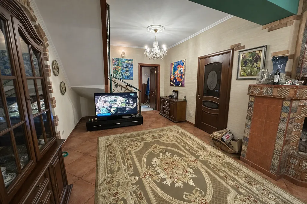 Вилла на первой линии Эсто-садка через дорогу от Горки города