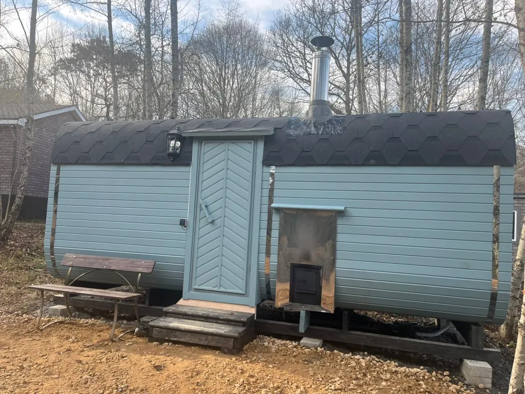 Коттедж на берегу речки