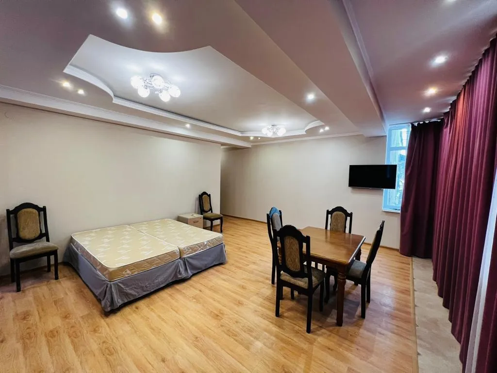 3-комнатная Квартира — аренда посуточно в Орёл-Изумруд