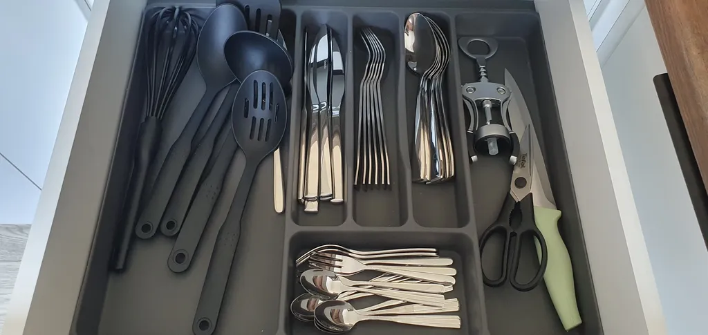 Живите с видом на НОВАТ - 
3 комнатная квартира БельЭтаж