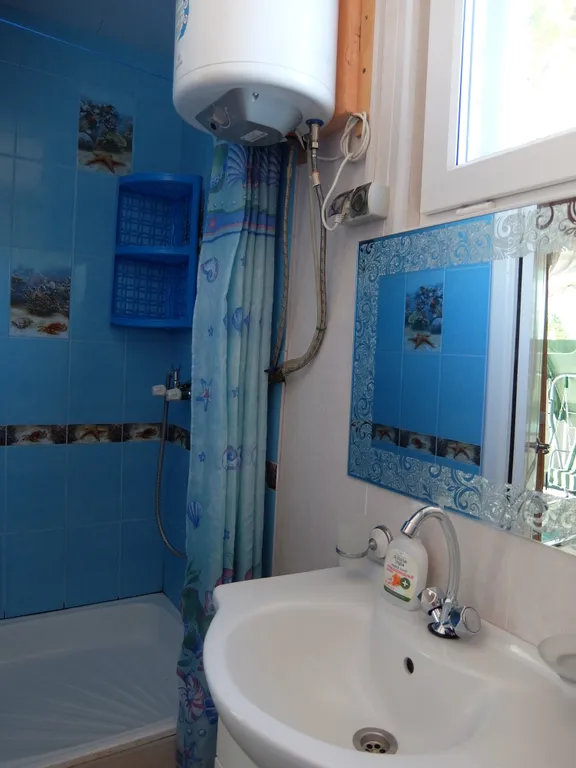 Домик со своей огороженной территорией, проживание без хозяев