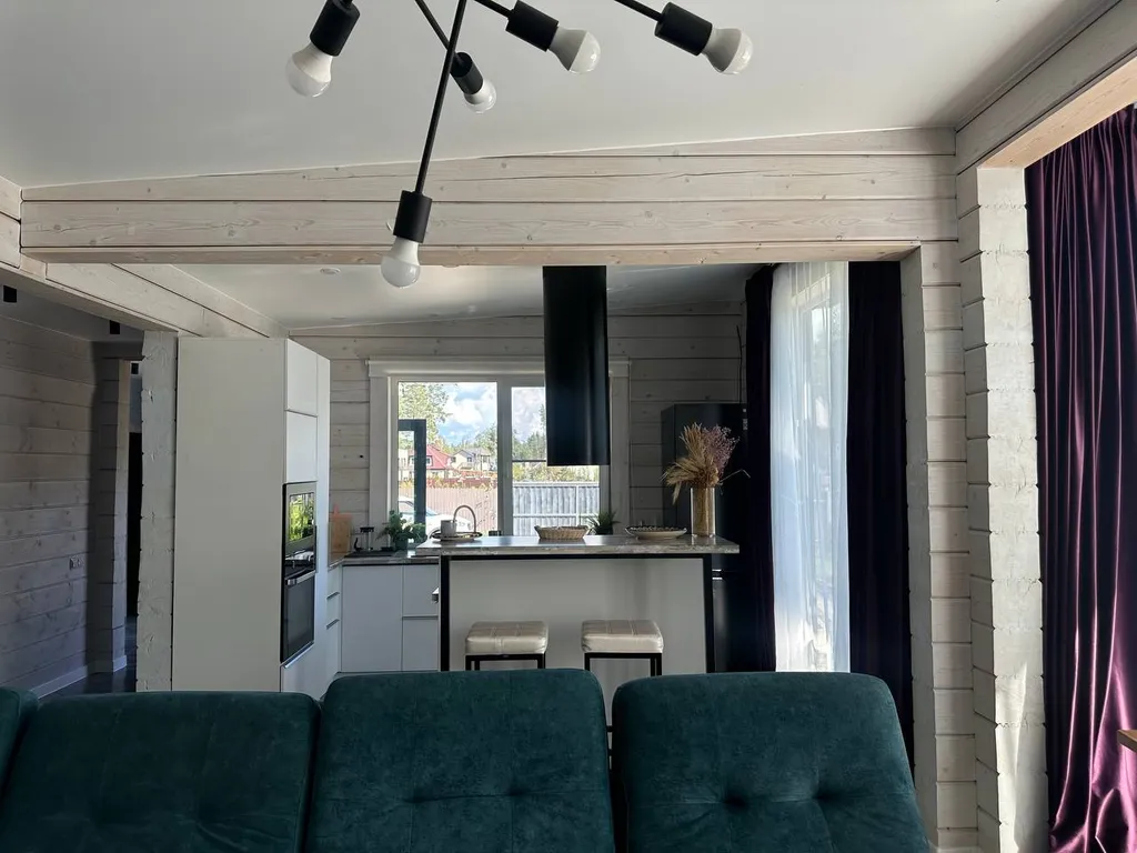 Уютный новый коттедж на берегу Финского залива
С баней на дровах