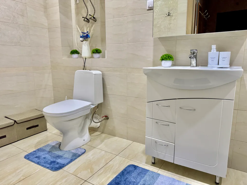 Панорамный балкон, современный дом, крупногабаритная квартира