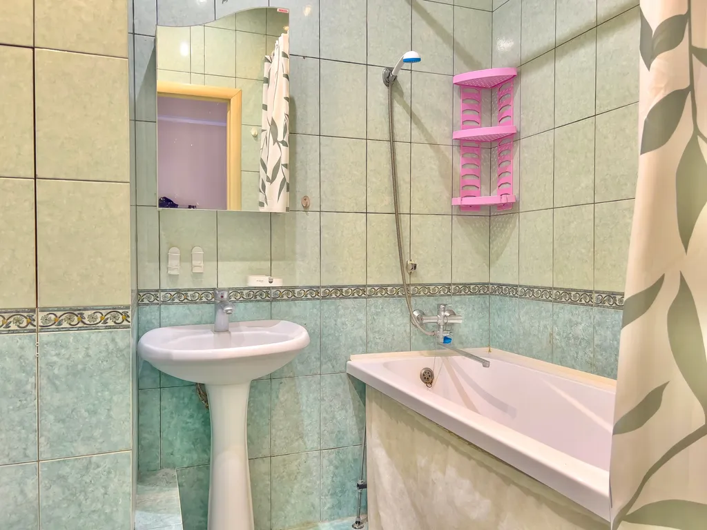 Уютная свежая квартира возле метро Коммунарка !