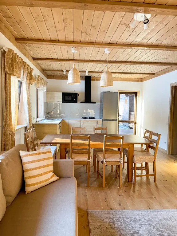 4-комнатный Дом