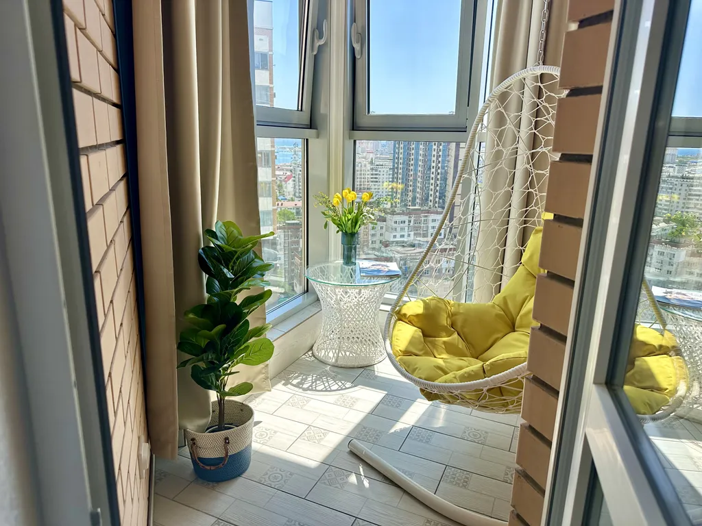 Уютная квартира-студия с потрясающим видом на море и город  в центре