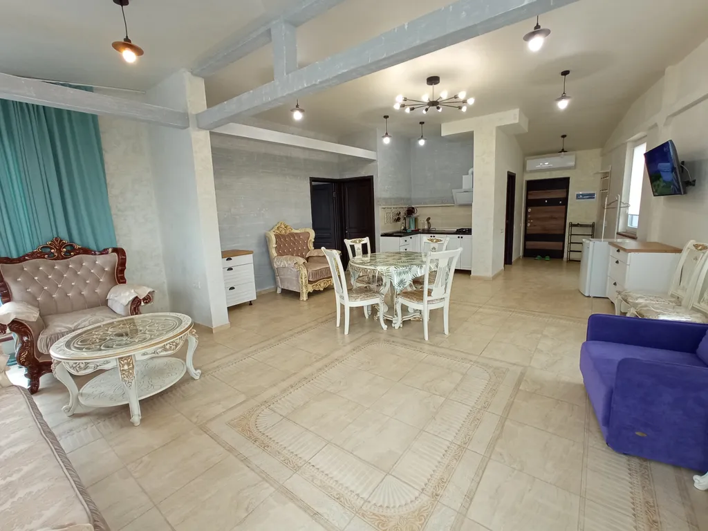 Уютная квартира с балконом Венеция Большая 3.1