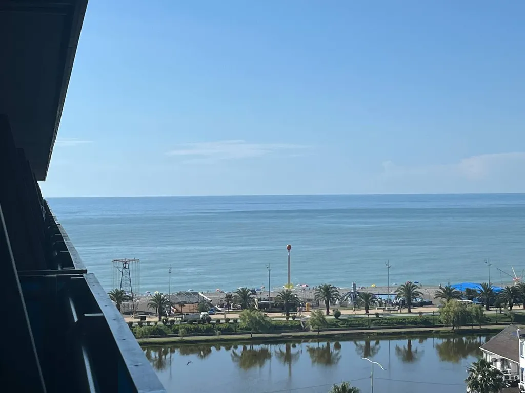 Апартаменты у моря с шикарным видом в Апарт-Отеле Orbi City