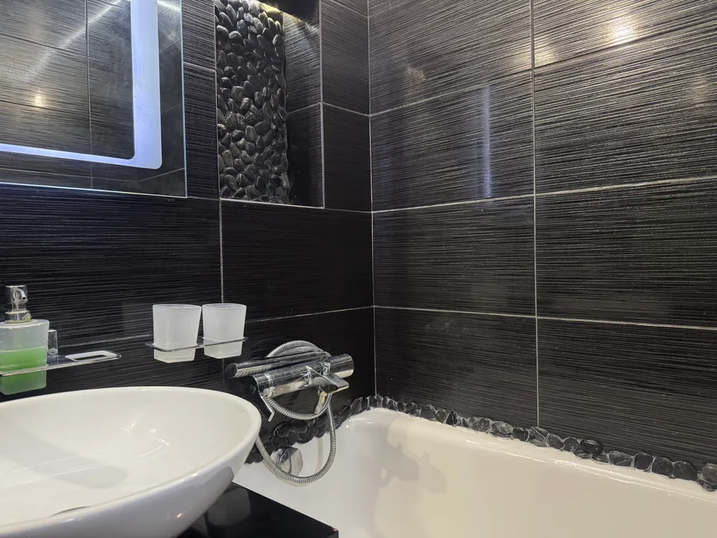 Трехкомнатная в центре