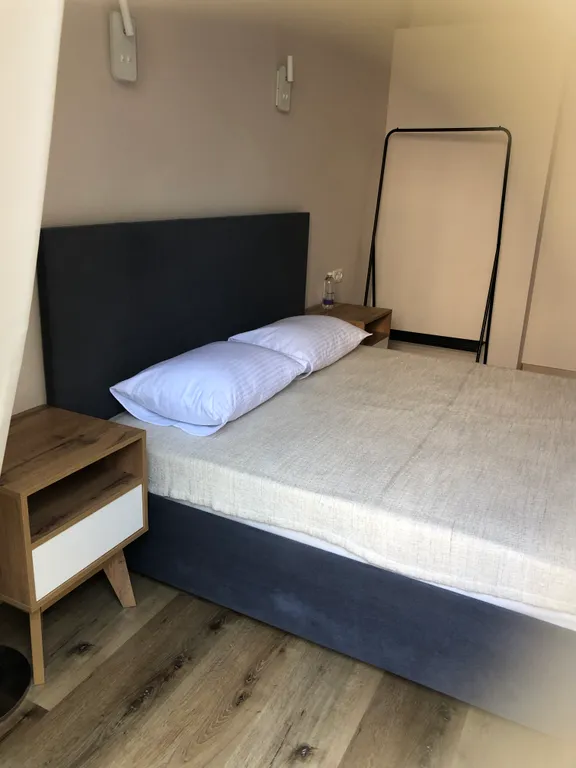 Апартамент с террасой и бассейном