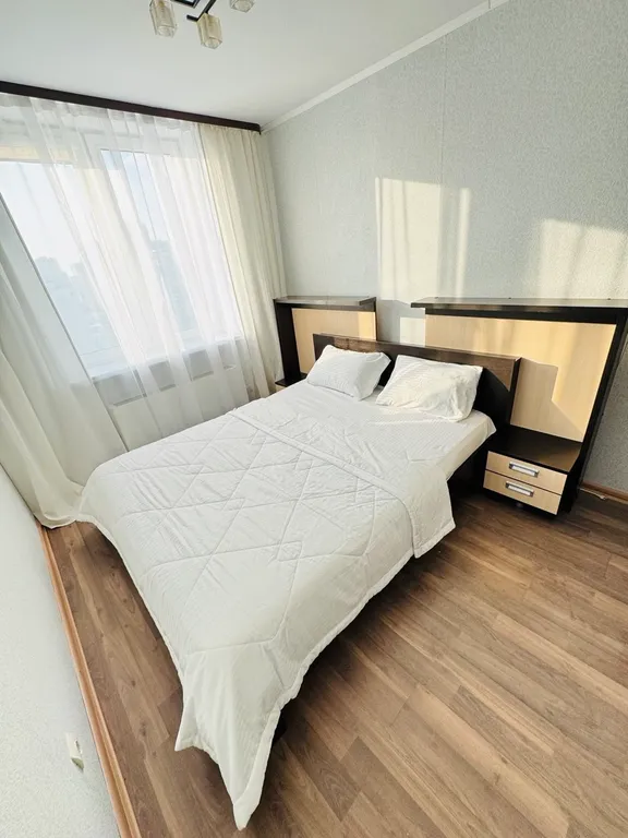 Квартира у метро на Щорса