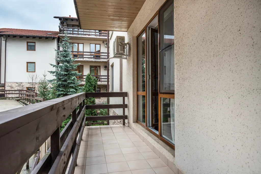 Апартамент с закатным балконом, 52 м², 2 этаж