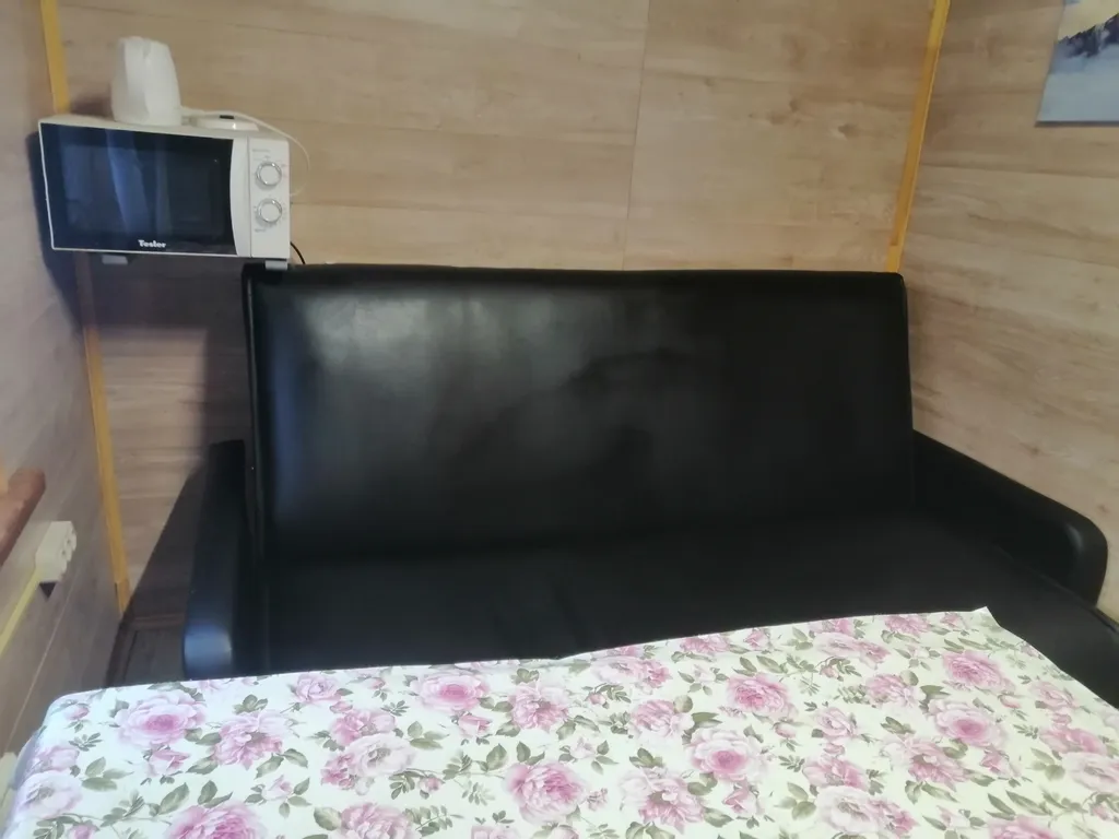 Коттедж Коттедж Избушка с баней для рыбалки и отдыха — Володарского