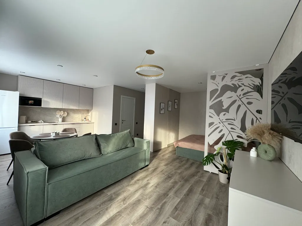 Новая квартира с дизайнерским ремонтом на берегу реки в жк белые росы