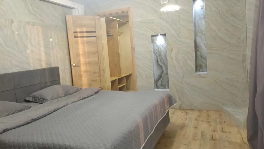 Квартира Трехкомнатная квартира с бассейном и потрясающим видом на море — Сириус