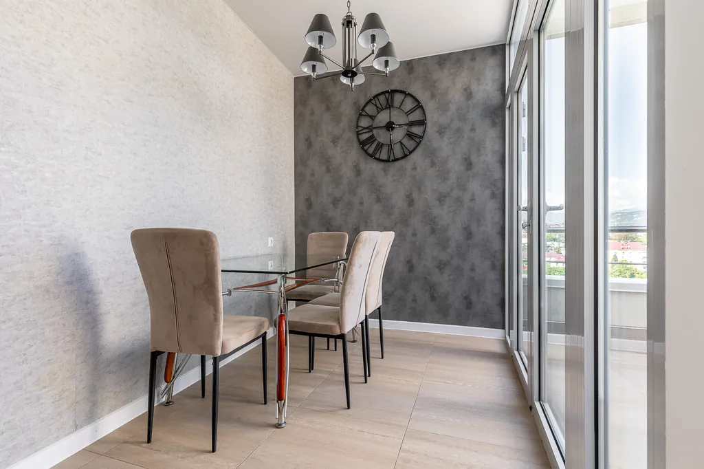 Апартамент с 2 спальнями и с 2 балконами