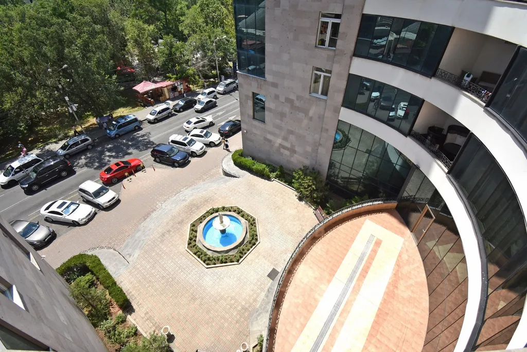 Красивая трёхкомнатная квартира в центре города