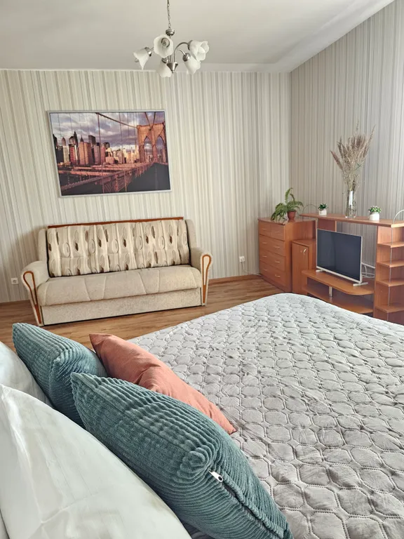 Большая просторная квартира с двумя балконами.