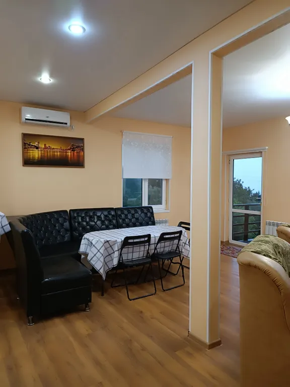 Дом - вилла - коттедж 5 спален
На территории бассейн