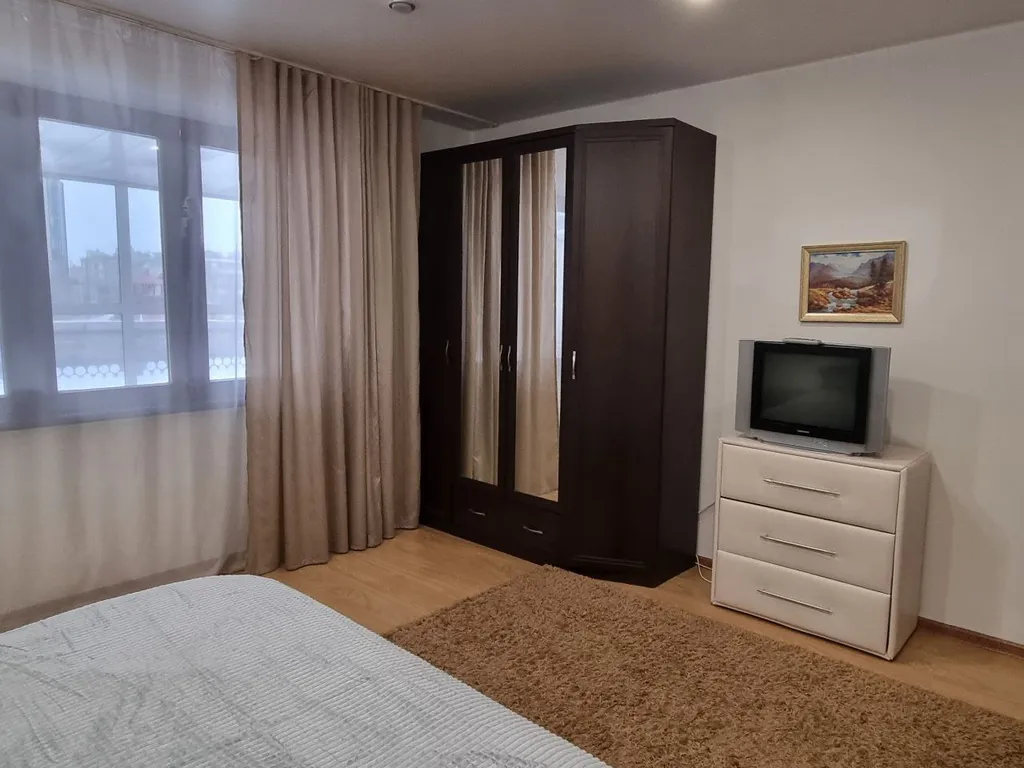 Современная 4-комн. в 10 мин пешком до МВДЦ Сибирь