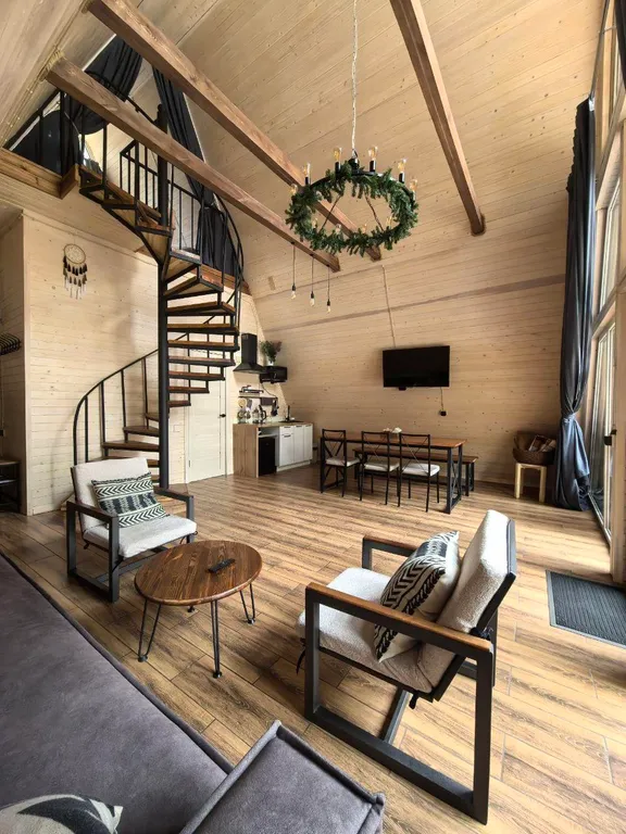 Дом в Приэльбрусье на огороженной территории