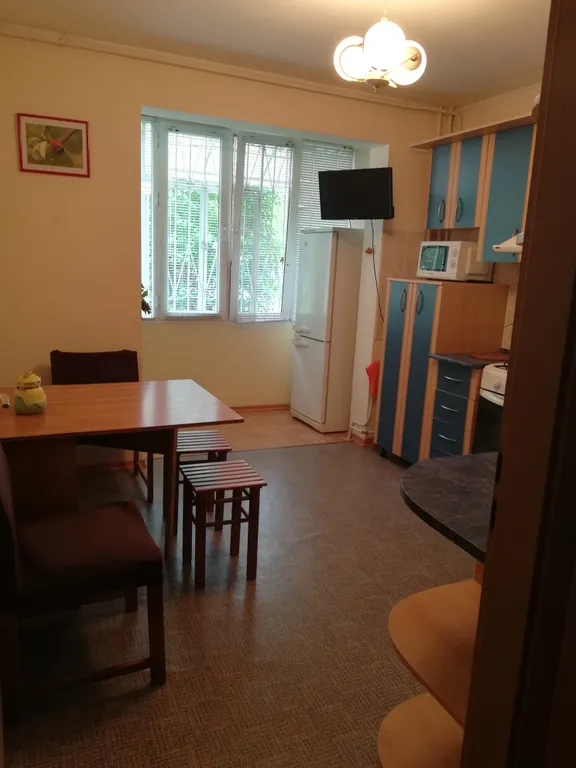 Уютная 2-комнатная квартира в микрорайоне Хольцман