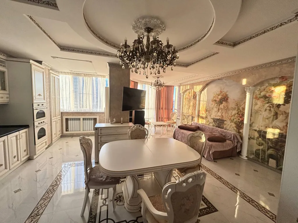 Роскошная двухуровневая квартира на верхнем этаже с видом на закаты