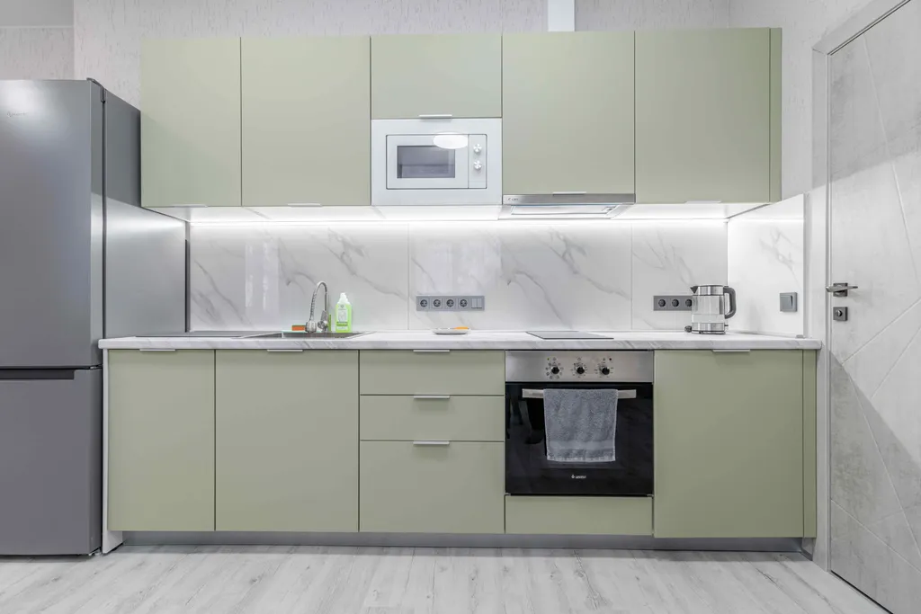 Кто ценит комфорт: новая мебель, техника, бельё