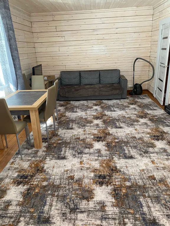 Уютный дом в лесу