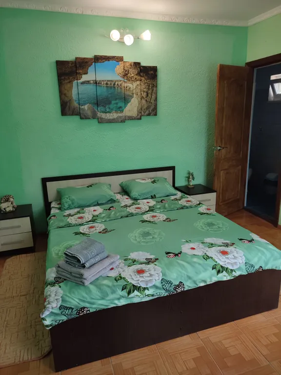 Квартира Двух местный номер, с отдельным входом — аренда посуточно в Оленевка