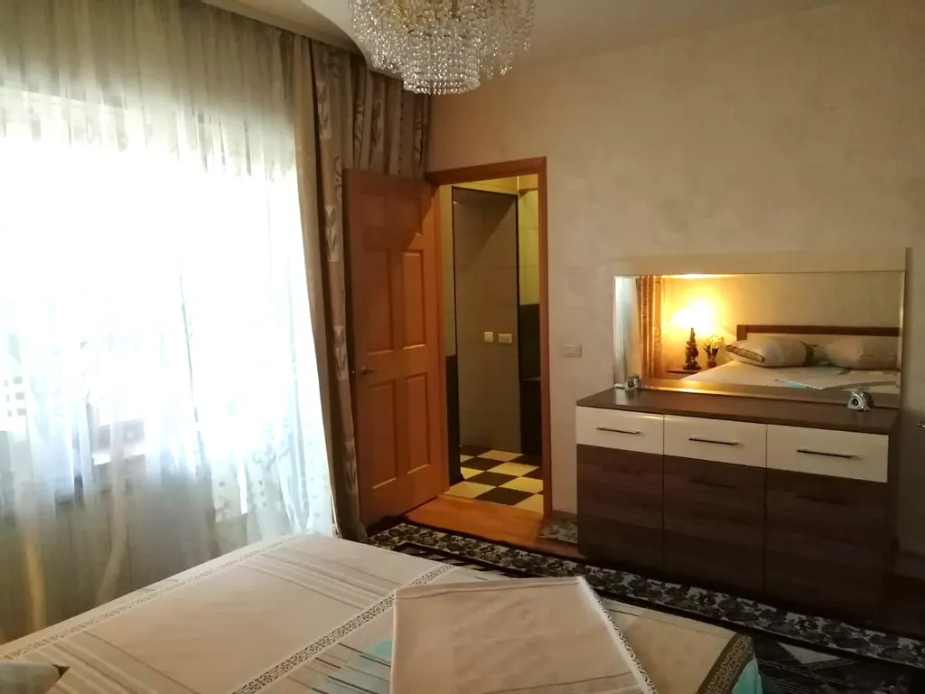 4-комнатная Квартира