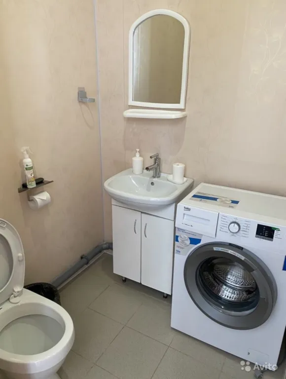 Для любителей тёплых квартир с комфортными матрасами, Жёлтый нарцисс