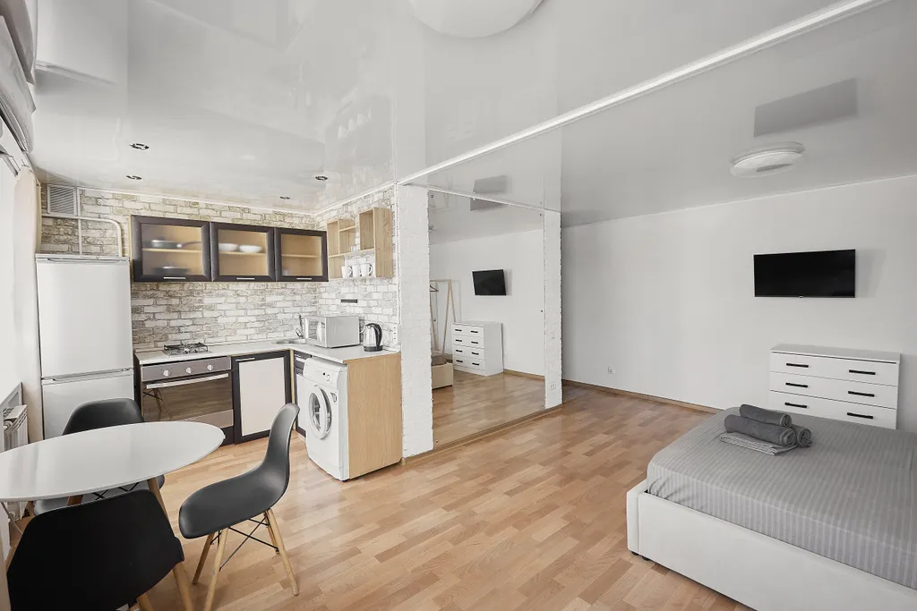 Уютная, светлая, свежая студия в центре города