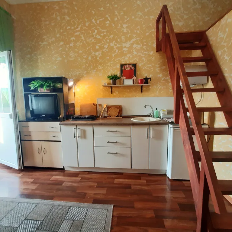 Студия возле моря