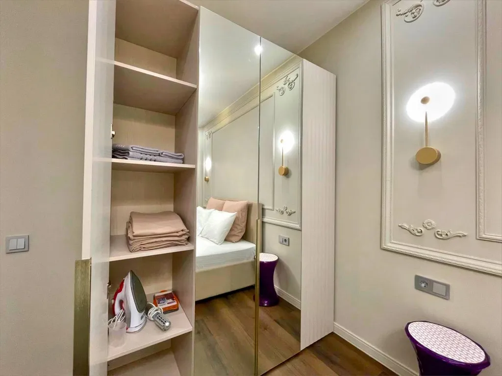 Квартира с панорамным окном в самом центре