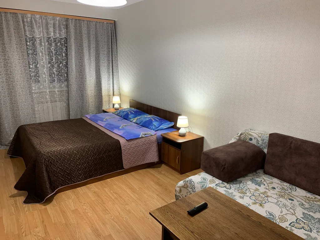 Евродвушка у ТЦ Фестиваль