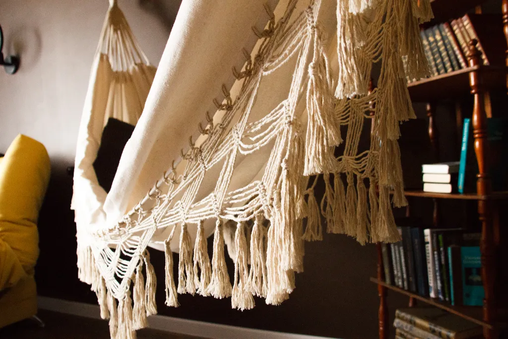 Студия Лофт с гамаком в центре с видом на Комсомольскую площадь