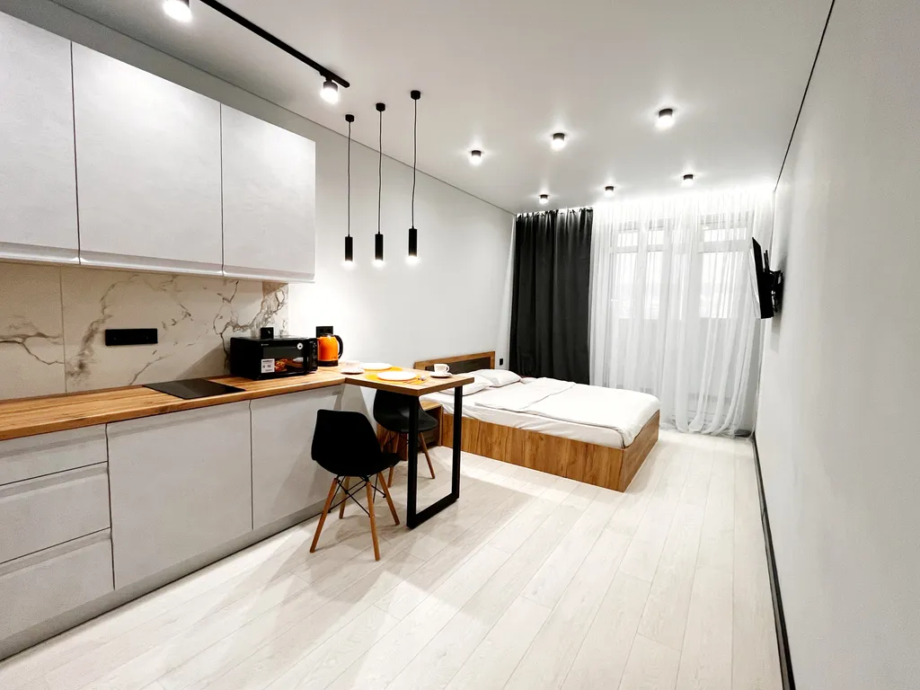 Студия у коллажа