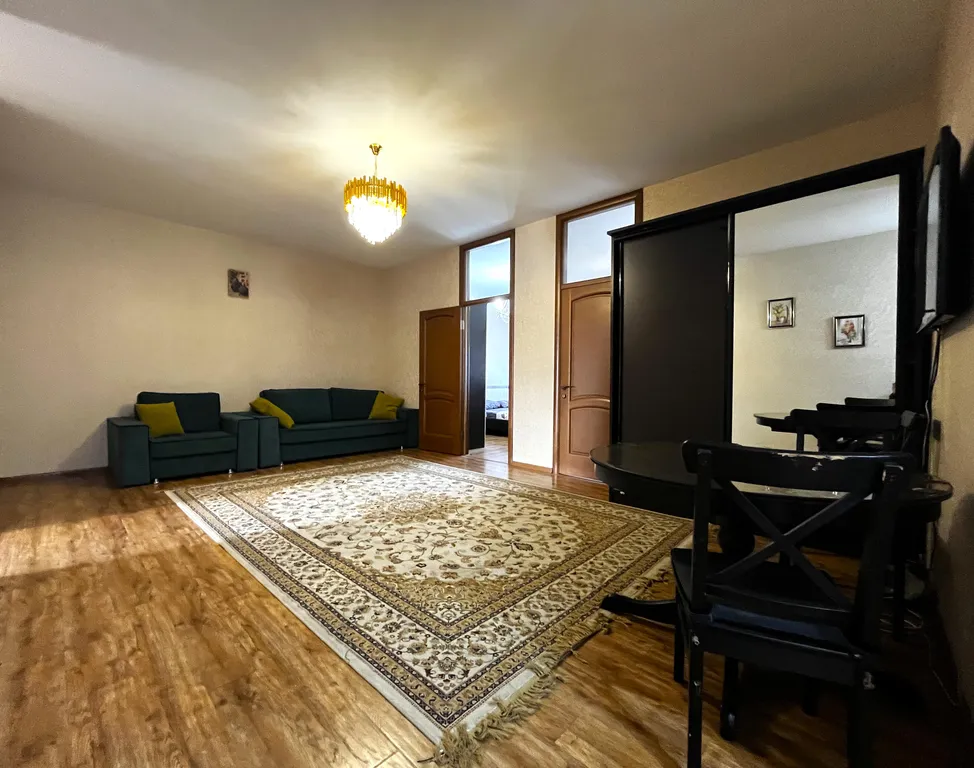 Квартира 3-комнатная Квартира — Махачкала