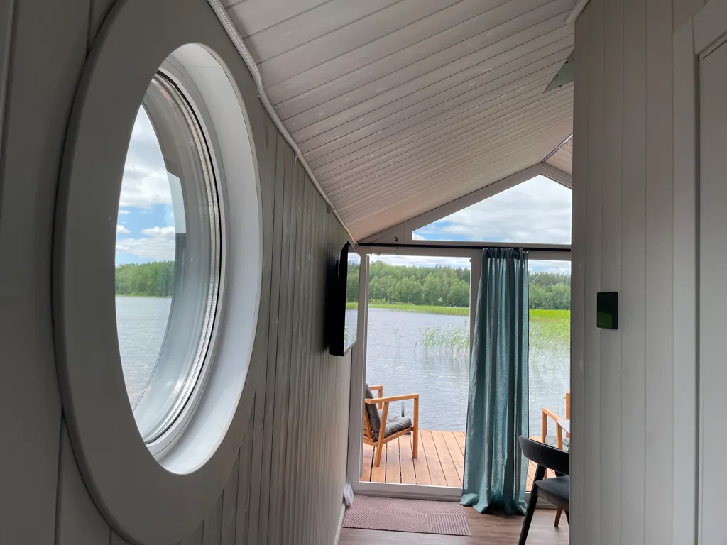 Дом на воде Наедине