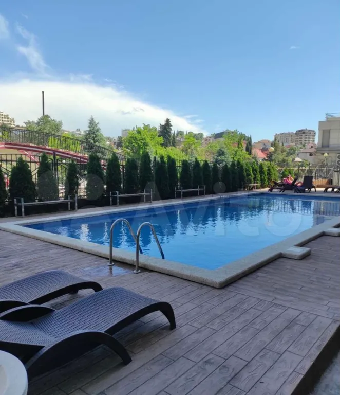 Квартира у моря с бассейном