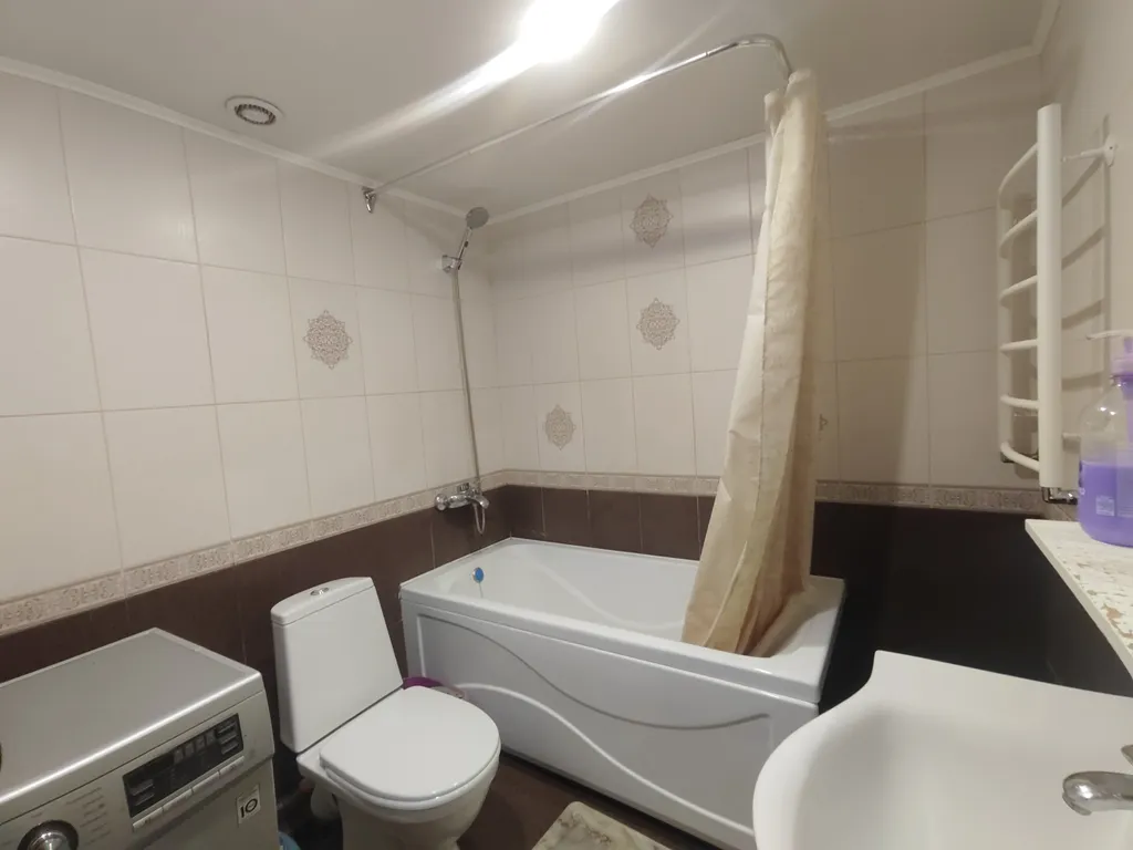 Квартира Жильё у моря. 2-комнатная квартира в центре — Геленджик