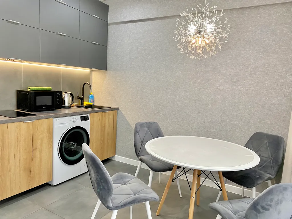 Просторная, красивая квартира в центре с прекрасным видом на реку и на город