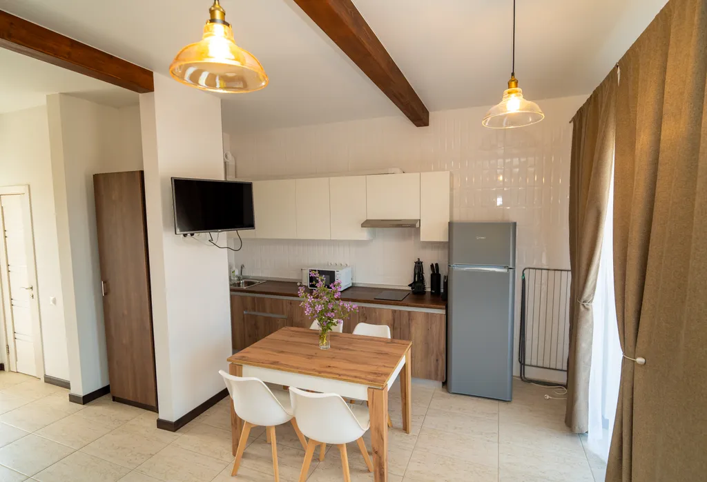 Квартира 2-комнатная Квартира — Кучугуры